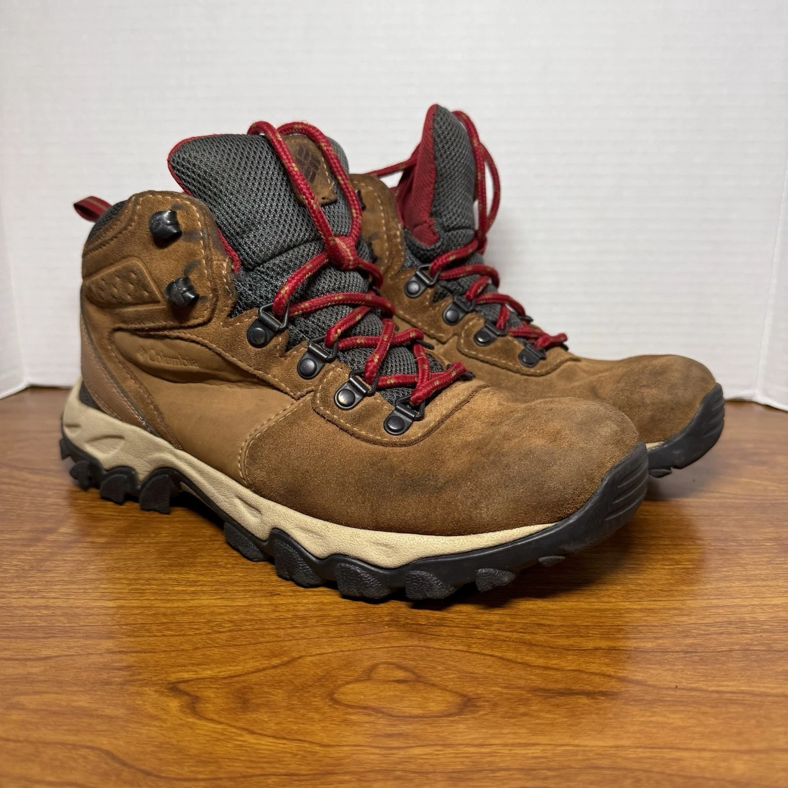 Men’s Columbia Waterproof Hiking Boots 7.5