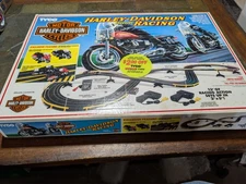 1992 Tyco Harley Davidson HO Slot Car Race Set