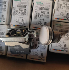 1PC NEW Schneider Indicator light XB4BVB1 XB4 BVB1 white 24V #YY