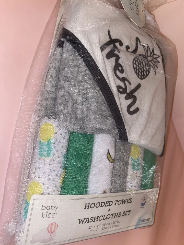 Baby Kiss Baby Shower Gift Set Hooded Towel & Washcloths 7 piece set Pineapples - Image 3 of 4