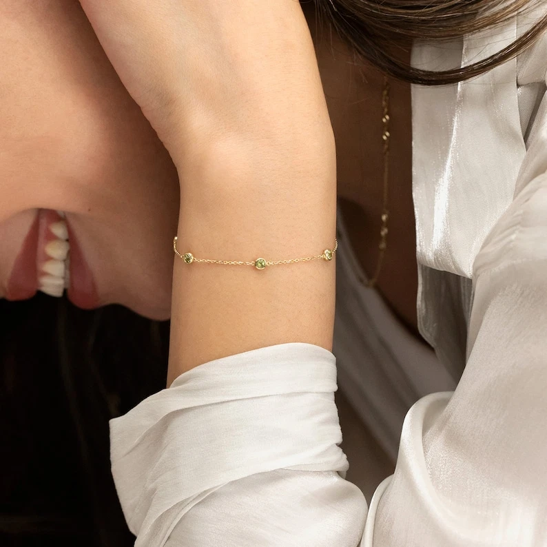 Peridot Gemstone Chain Bracelet For Men & Women In 925 Sterling Silver - Image 3 of 4