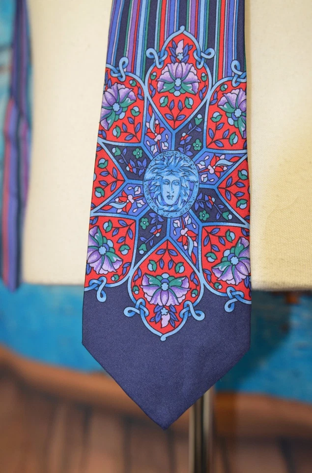 Corbata Gianni Versace 100% Seda Cabeza de Medusa Flores Azul Púrpura Rayas España Foto 2 de 4