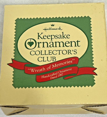 HALLMARK KEEPSAKE ORNAMENT COLLECTORS CLUB 1987 WREATH OF MEMORIES CHRISTMAS