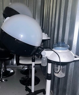 Hooded Bonnet Salon Hair steamer on Stand Black & White Unisex