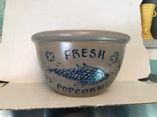 ROWE POTTERY FRESH POPCORN BOWL
