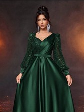 Emerald Green Long Evening Dress, Glamrae, Perfect Condition, Size Medium
