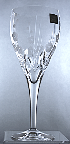 ROYAL DOULTON CRYSTAL - CHELSEA - 220ml WINE GLASS 19cm / 7 1/2" - Picture 2 of 6