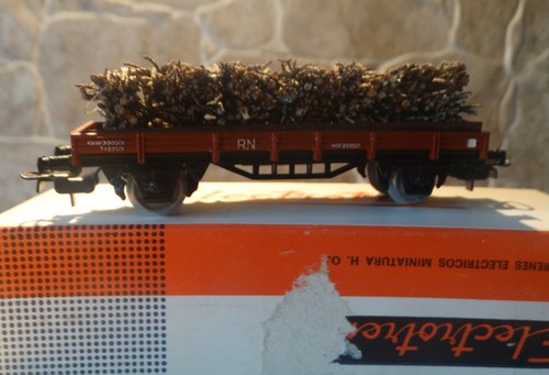 Electrotren 1016 (Spur H0) Niederbordwagen mit Holzladung + OVP