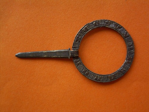 medieval silver annular ring brooch - uk metal detecting find