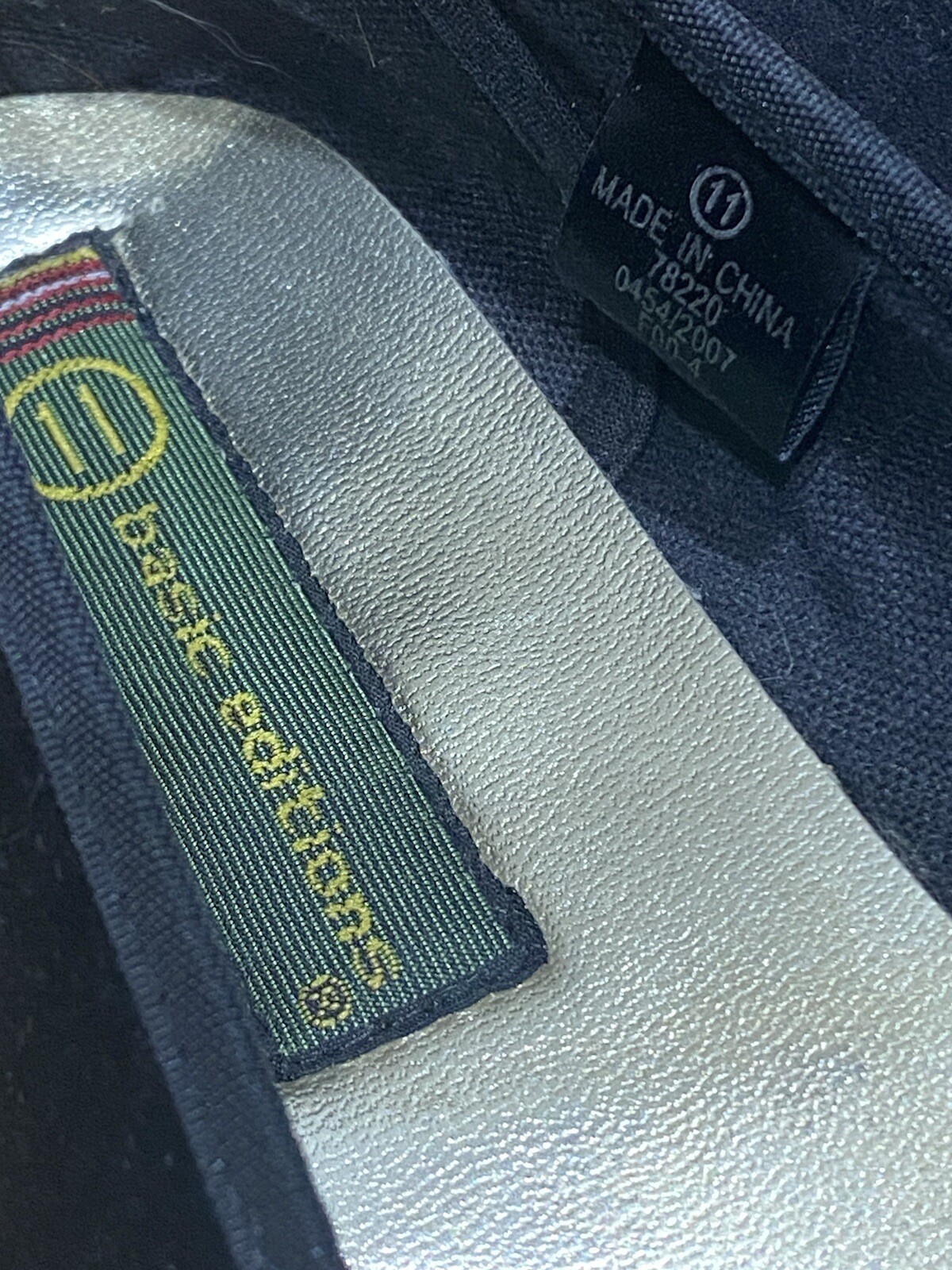 Footstar Basic Editions Christmas Tree Embroidered Women's House Shoes