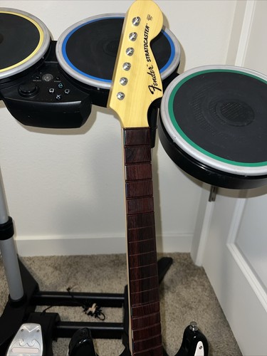 Playstation Rock Band Paquete Guitarra, Batería, Micrófonos - Sin Dongle ni Baquetas - Imagen 6 de 14