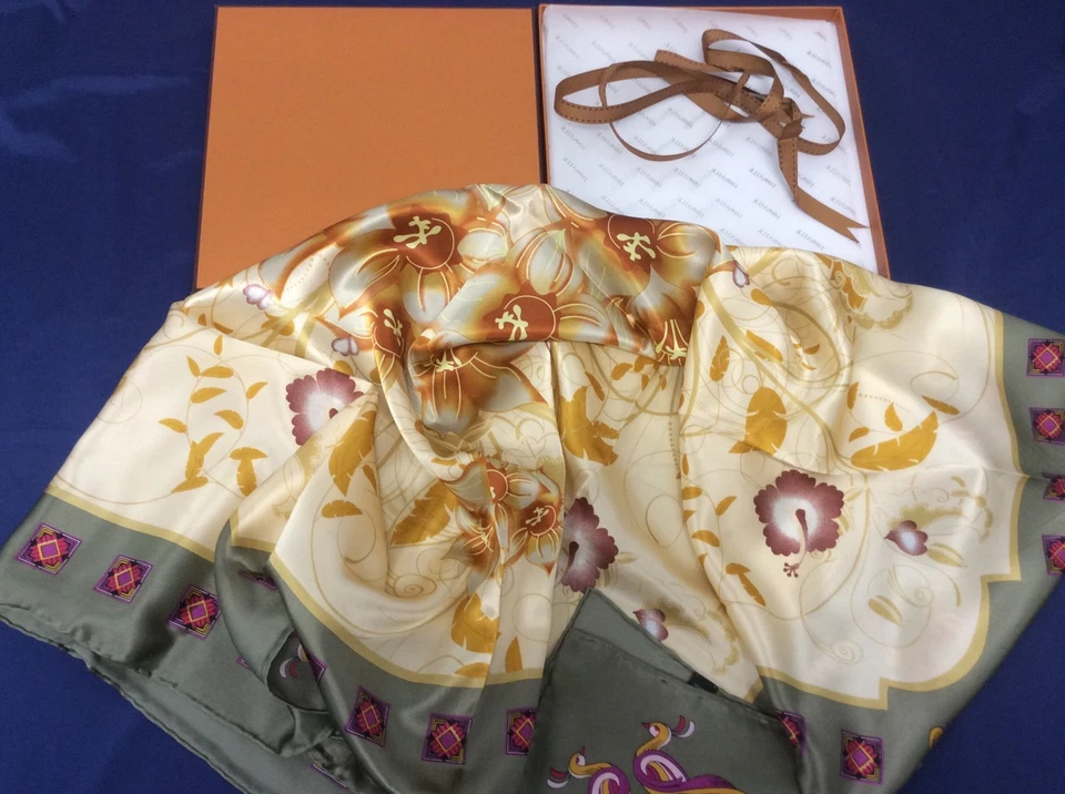 Bufanda cuadrada impresa digital satinada 16 mm textil 100 % seda Hardy's Foto 3 de 4