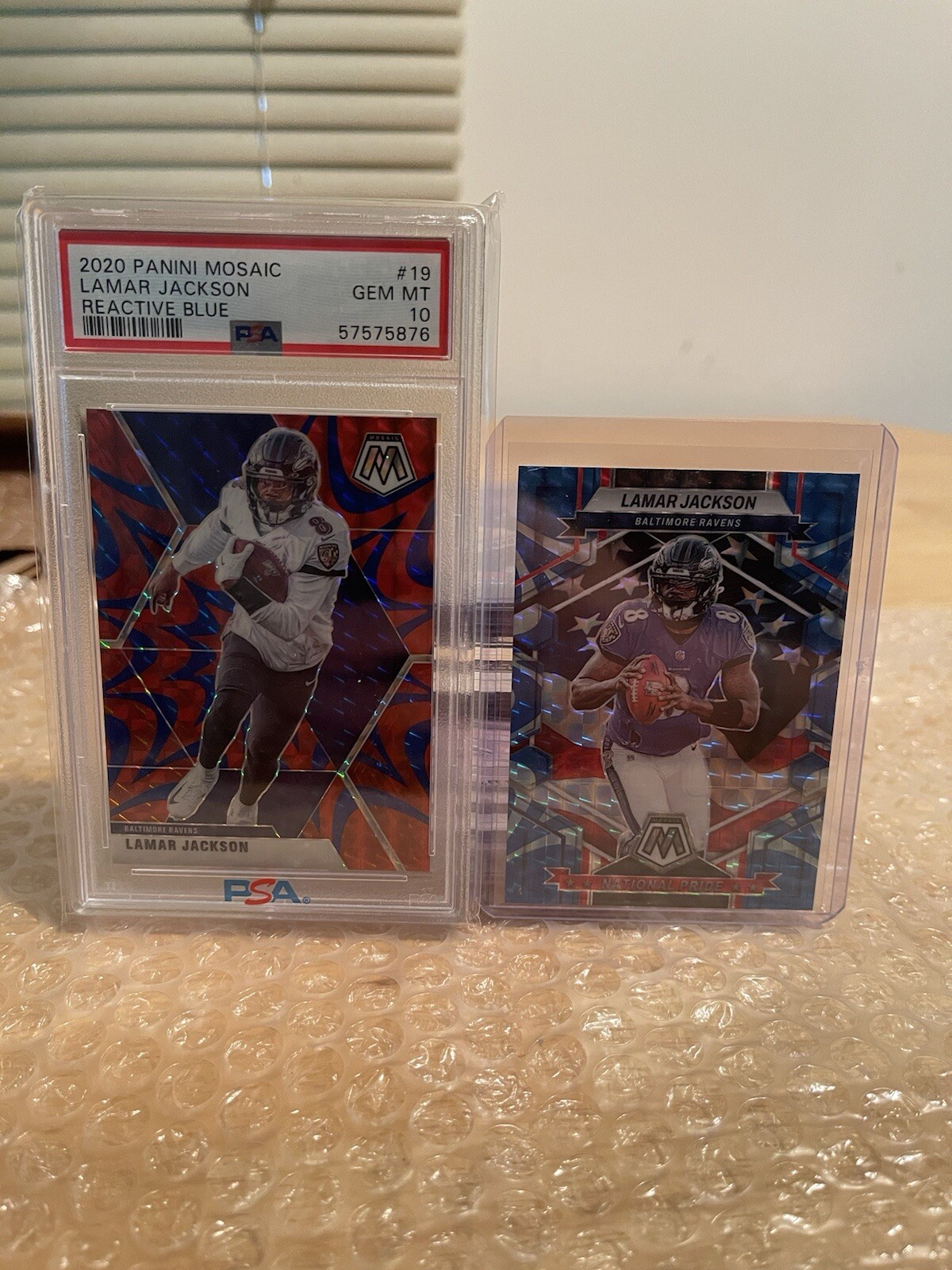 2020 PSA 10 Panini Mosaic Reactive Blue Prizm #19 Lamar Jackson