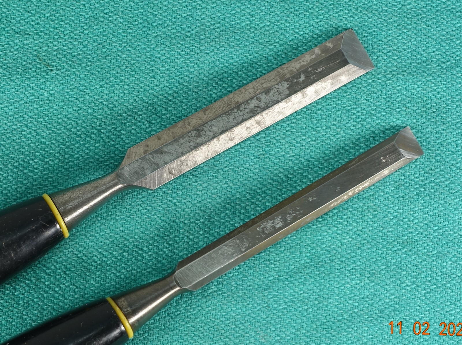 STANLEY No. 5000 Wood Chisels Set of 2 Black Plastic Handles 10" Long 1