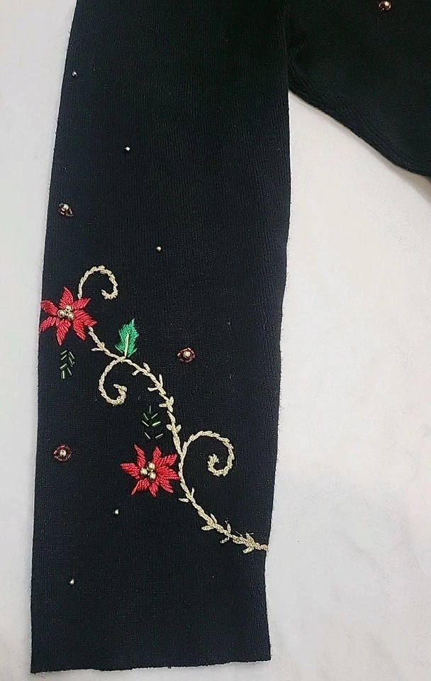 Usado en Excelente Condición Suéter de Navidad para Mujer Mediano Con Cuentas y Bordado Poinsettia Negro Dorado Rojo Foto 2 de 4