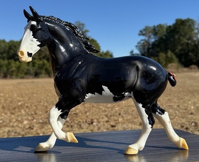 Breyer Puffin Web Special 350 Made