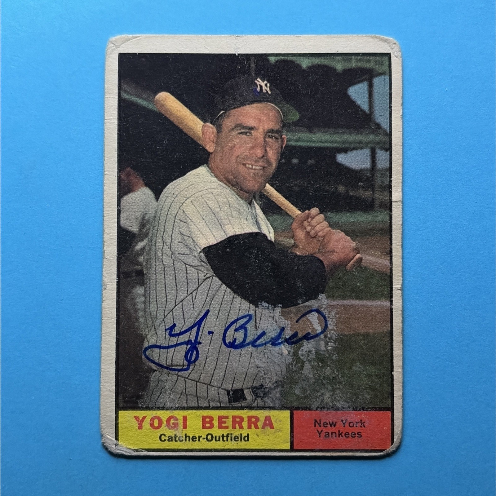 Yogi Berra #425 Baseball Cards 1961 Topps trading card — raw and PSA graded price guide