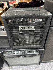 Amplificatore combinato per basso Fender Rumble 15