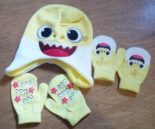 Nickelodeon Pinkfong Baby Shark 3 piece Toddler Hat and Glove set NEW