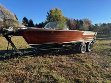 Chris Craft Contintntal 19'