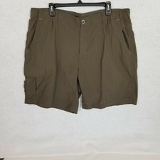 COLUMBIA Omni Shade Outdoor Mesh Activewear Men's Cargo Shorts Brown Size XL
