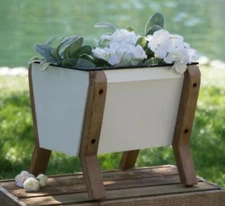 Vip Home & Garden Metal Planter