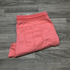 MAURICES Women  s Pink Shorts Size 2 Regular