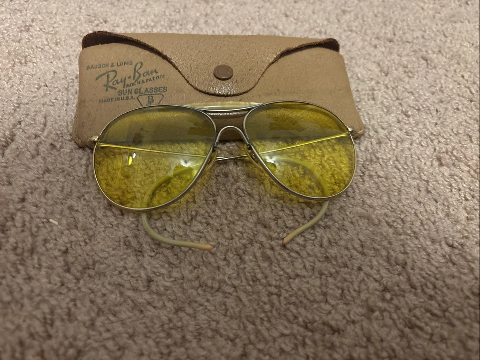 ANTIGUO RAY BANS VINTAGE EN ESTADO PERSONAL CON EL PAÑO ORIGINAL Foto 2 de 4