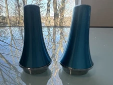 Vintage Emalox Norway Mid Century Modern Green Pair of Salt & Pepper Shakers