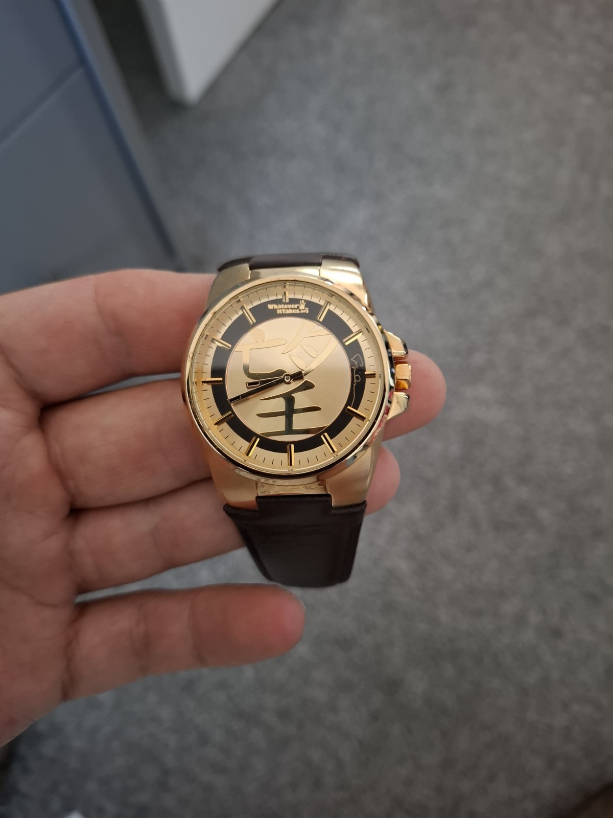 Limited watch Mens Womens