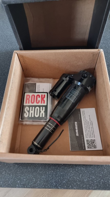 Rockshox Super deluxe Select Rear Air Shock 205x62.5 Trunnion Mount