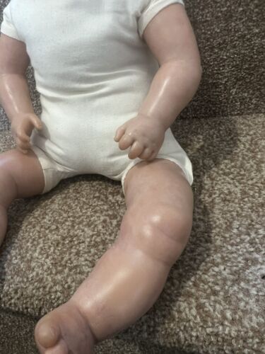 Beautiful Reborn Antonio Juan Baby Doll With Soft Cloth Body - Imagen 4 de 9
