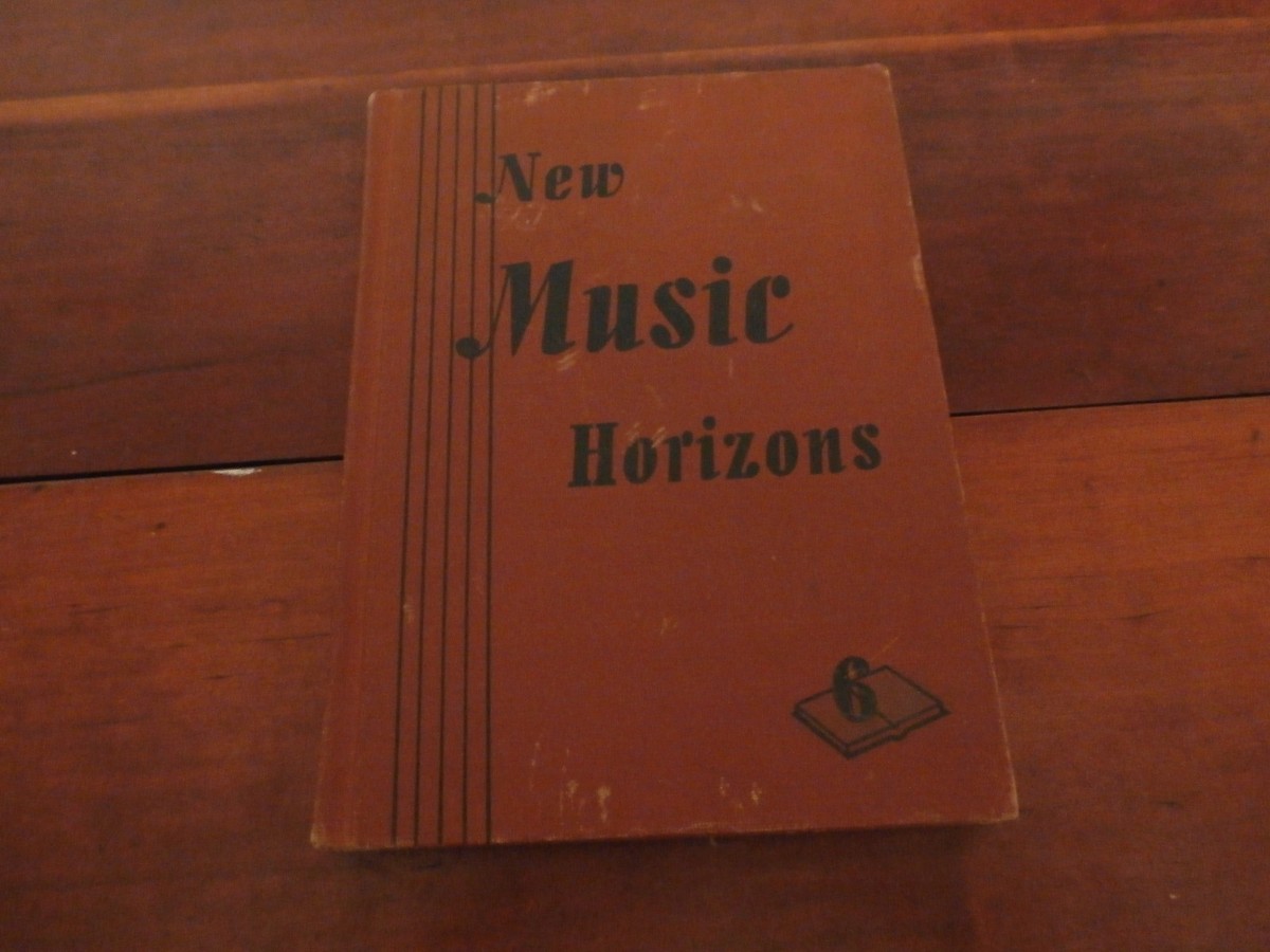 1946-NEW MUSIC HORIZONS SONG BOOK-BEAUTIFUL COLORED PICTURES ON