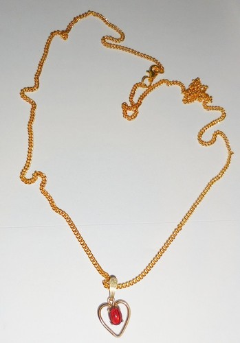 VINTAGE GOLD FILLED NECKLACE BEAUTIFUL RUBY RED HEART INSERT DESIGN - Picture 5 of 6