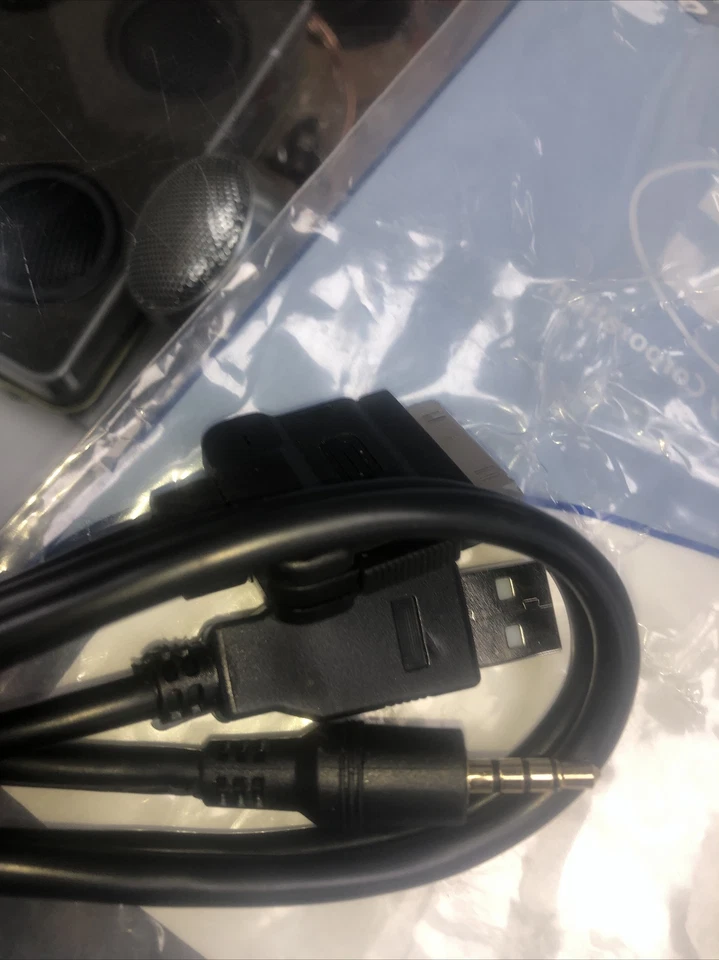  Kenwood KCA-iP22F Video Cable with Front USB for iPod - Image 3 of 3