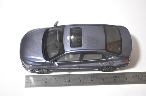 Beijing Hyundai Celesta 2017 model car in Blue 1/18 - Picture 4 of 8