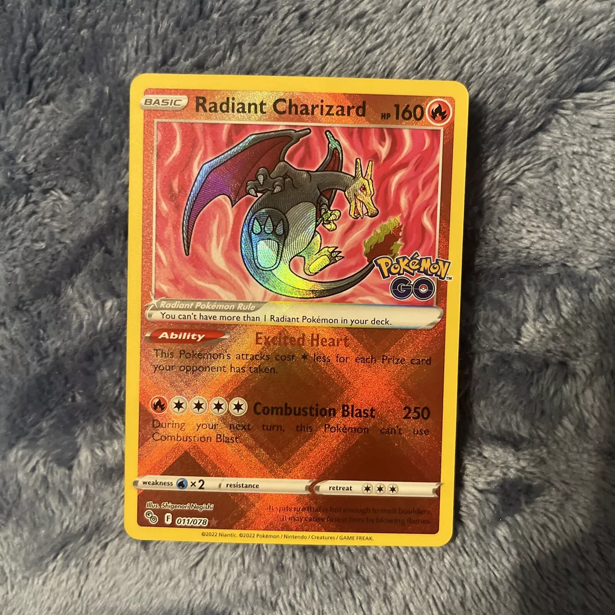 Radiant Charizard - 011/078 - Pokemon Go - Shiny Pokemon Card