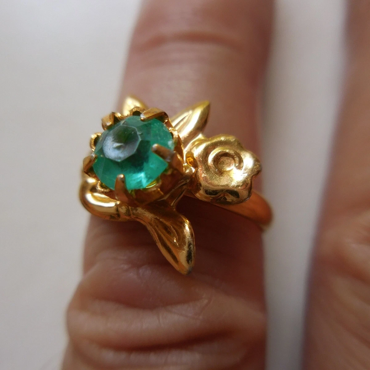 Bague fantaisie pierre verte new arrivals