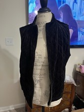 Lot Of 4 Women  s Vests. Size Large.