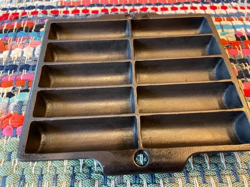 Griswold Unmarked 10 Stick Bread / Cornbread Cast Iron / Unique