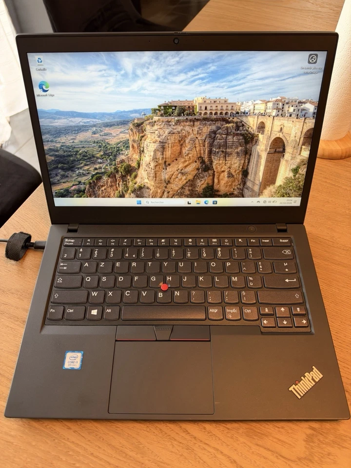 Lenovo ThinkPad T490 · i5-8265U · 8GB · 256GB, photo 1 sur 5