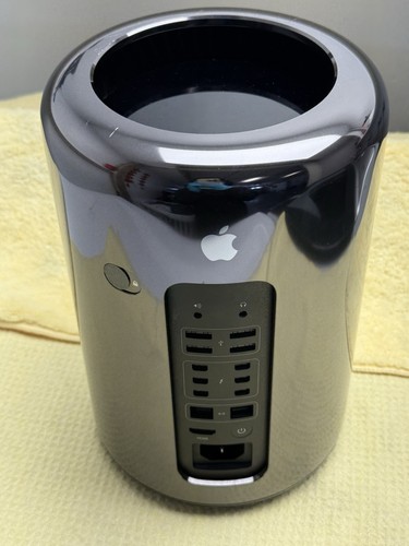 Apple A1481 Mac Pro 2013 3.5GHZ 6 Core Xeon E5-1650 64GB D700 256GB (MDM BYPASS) - Afbeelding 3 van 21