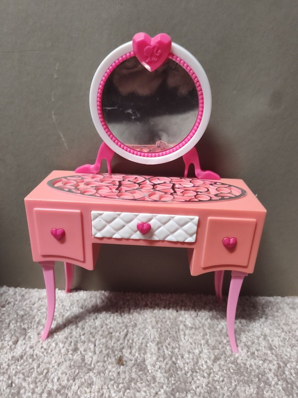Barbie Doll Glam Vanity Table Mattel 2012 Heart Dresser Mirror