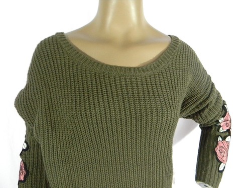Almost Famous Size L Sweater Floral Embroidered Sleeve Olive Acrylic Sweater NEW - Picture 5 of 11