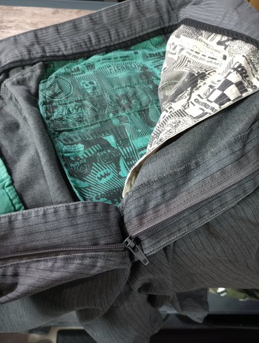 Vintage Volcom Belted Striped Skater Shorts Y2K Baggy Men's Size 36 Gray - Picture 11 of 18