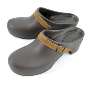 crocs with leather straps