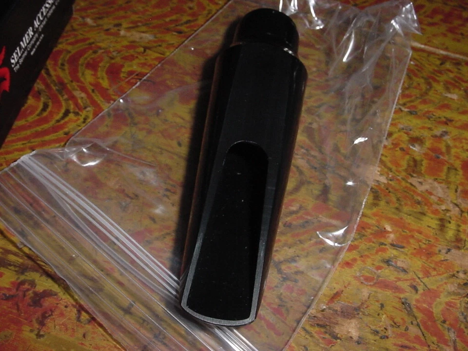 VINTAGE SELMER BRILHART EBOLIN SAXOFONE BARÍTONO BOCAL NOVO ESTOQUE ANTIGO ANOS 80 - Imagem 3 de 4