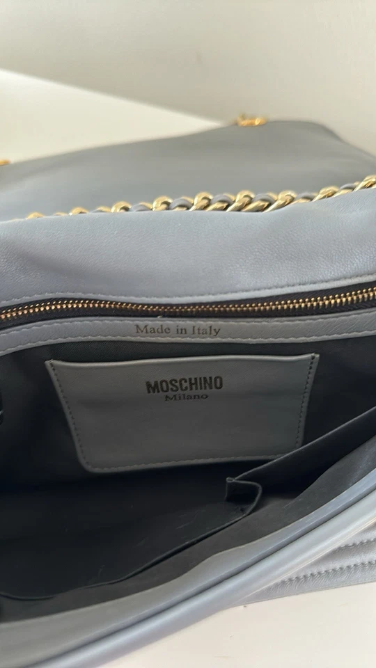 bolso chaqueta motera moschino Foto 2 de 4