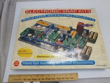 Elenco Electronic Snap Circuits Kit, SC-300, Sealed unopened, Radio Shack 28-287