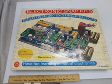 Elenco Electronic Snap Circuits Kit, SC-300, Sealed unopened, Radio Shack 28-287